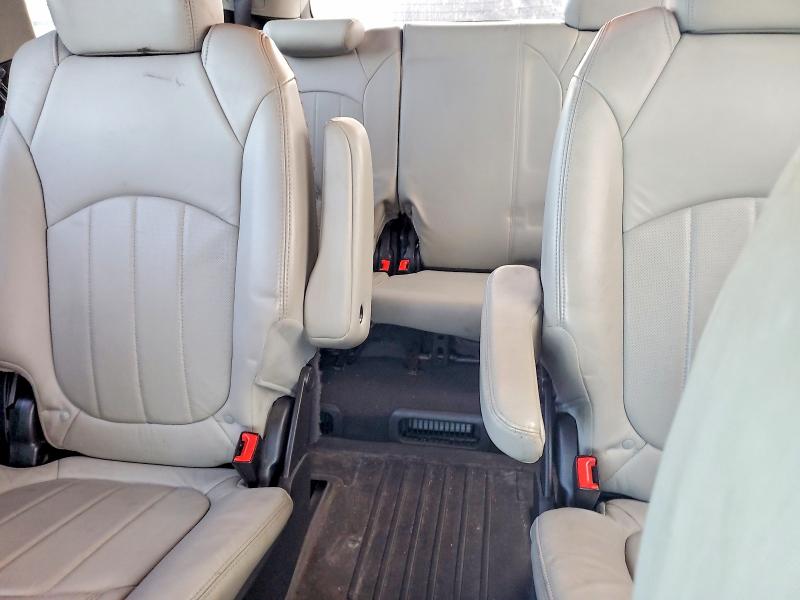 Photo 10 from auction – 2011 CHEVROLET TRAVERSE L with VIN 1GNKVLED9BJ327993