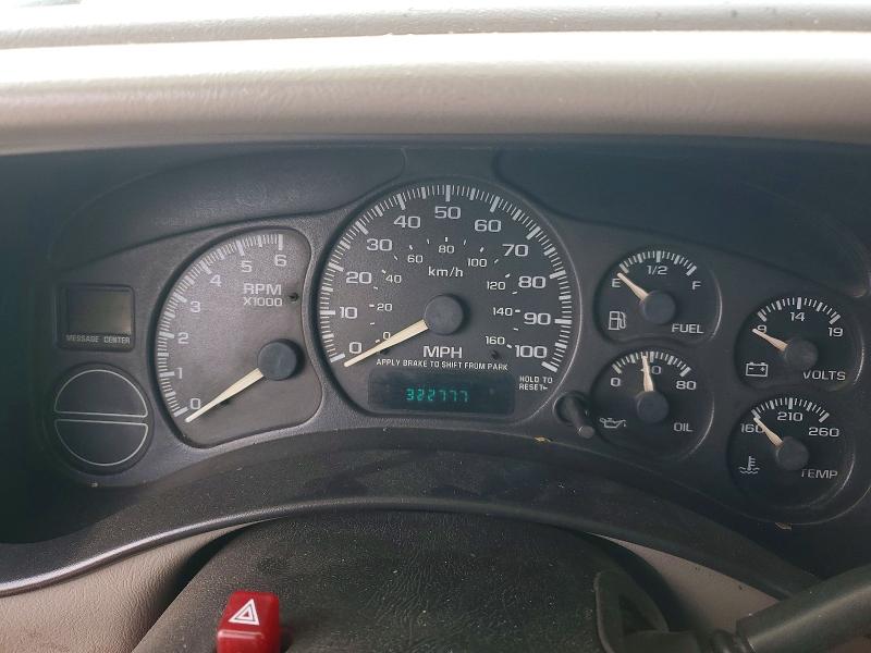 Photo 9 from auction – 1999 CHEVROLET SILVERADO with VIN 2GCEC19T9X1151160