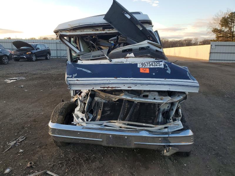Photo 5 from auction – 1990 CHEVROLET G20 with VIN 2GBEG25K7L4113236