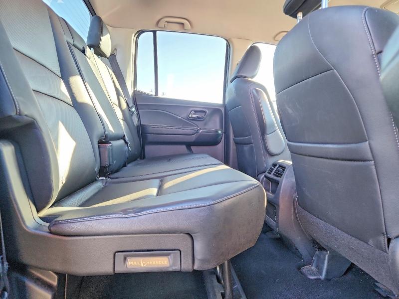 Photo 10 from auction – 2017 HONDA RIDGELINE with VIN 5FPYK2F61HB001926