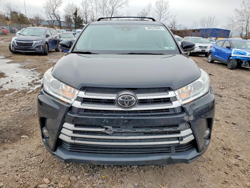 Photo 5 from auction – 2017 TOYOTA HIGHLANDER with VIN 5TDBZRFH3HS473884