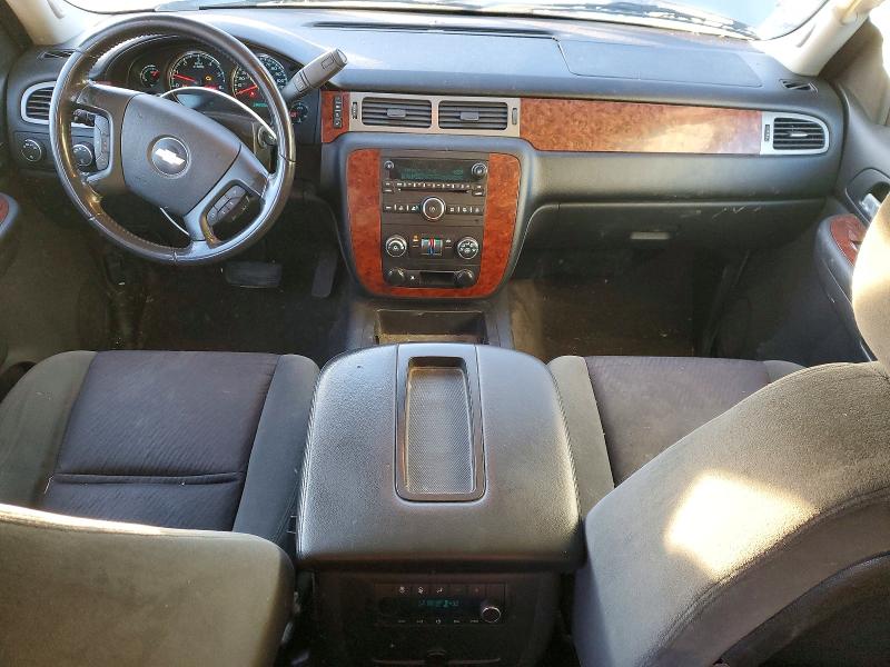 Photo 8 from auction – 2009 CHEVROLET SUBURBAN with VIN 1GNFK26359R280242