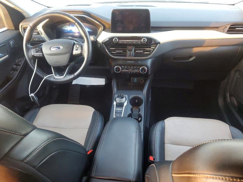 Photo 8 from auction – 2022 FORD ESCAPE with VIN 1FMCU9J97NUA32636