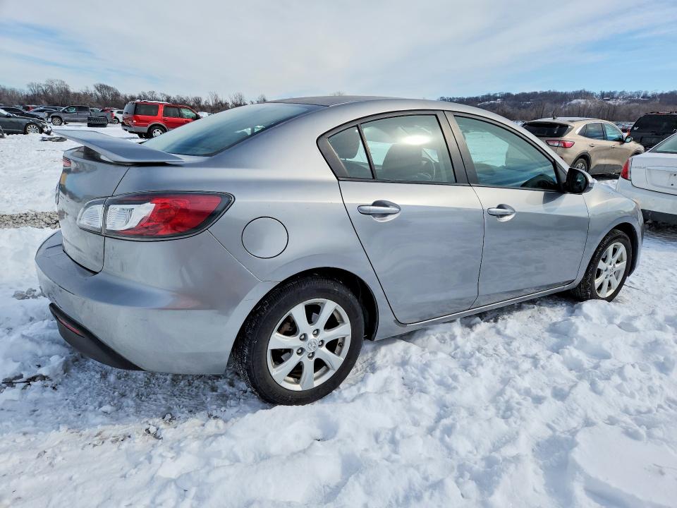Photo 3 from auction – 2010 MAZDA 3 I with VIN JM1BL1SF0A1346083