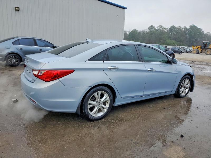 Photo 3 from auction – 2011 HYUNDAI SONATA SE with VIN 5NPEC4AC7BH293303