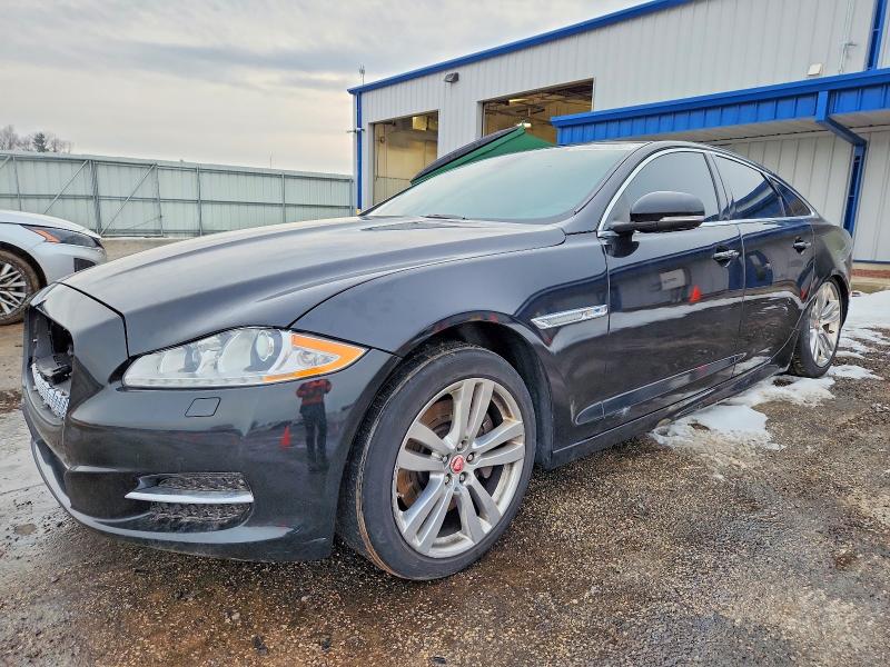 JAGUAR XJ 2015 with VIN SAJWJ1CDXF8V85631 - Photo from auction