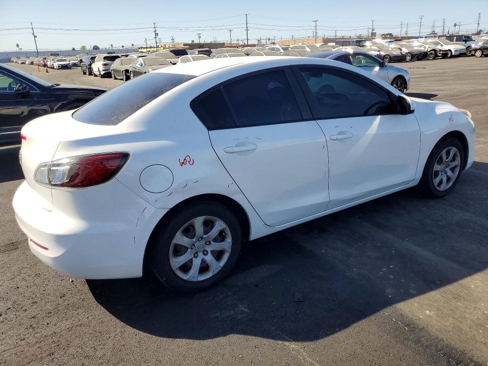Photo 3 from auction – 2013 MAZDA 3 I with VIN JM1BL1TGXD1793242