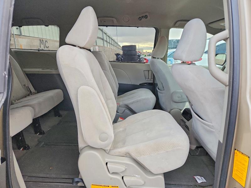 Photo 11 from auction – 2012 TOYOTA SIENNA LE with VIN 5TDJK3DC7CS032630