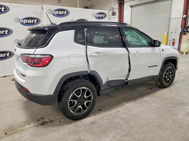 Photo 3 from auction – 2024 JEEP COMPASS TR with VIN 3C4NJDDN5RT144661