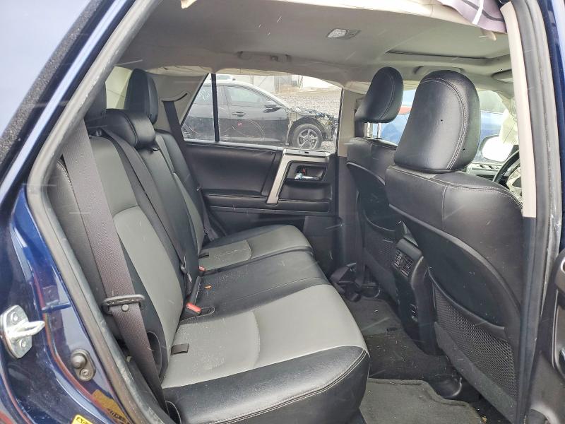 Photo 11 from auction – 2014 TOYOTA 4RUNNER SR with VIN JTEBU5JR7E5189582
