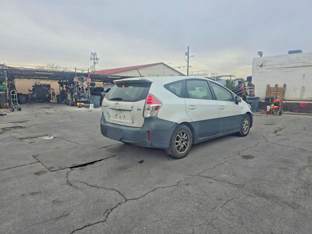 Photo 4 from auction – 2016 TOYOTA PRIUS V with VIN JTDZN3EU2GJ046956