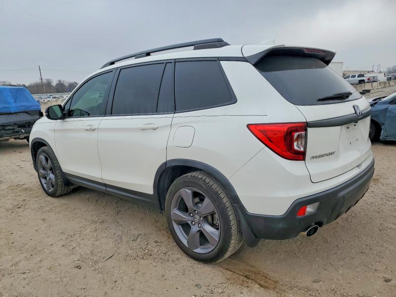 Photo 2 from auction – 2019 HONDA PASSPORT with VIN 5FNYF7H97KB006539