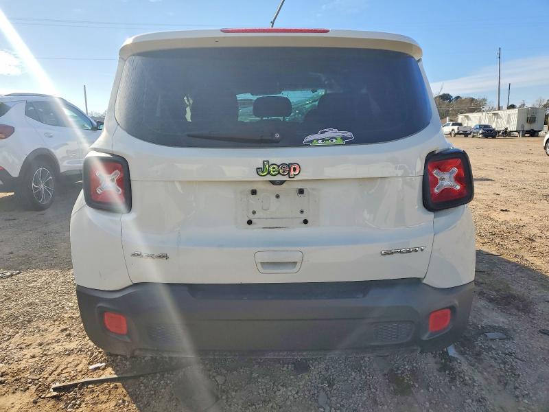 Photo 6 from auction – 2018 JEEP RENEGADE with VIN ZACCJBAB8JPH16355