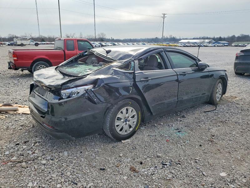 Photo 3 from auction – 2019 FORD FUSION S with VIN 3FA6P0G76KR280086