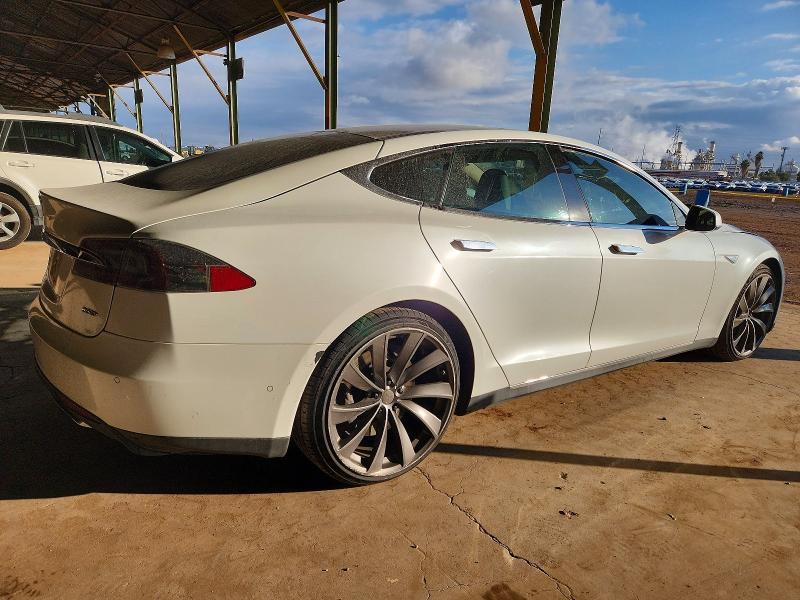 Photo 3 from auction – 2015 TESLA MODEL S 85 with VIN 5YJSA1H28FF080983