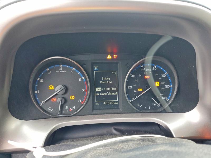 Photo 9 from auction – 2017 TOYOTA RAV4 XLE with VIN JTMRFREV8HJ705049