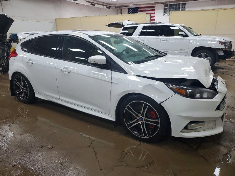 Photo 4 from auction – 2016 FORD FOCUS ST with VIN 1FADP3L95GL305291
