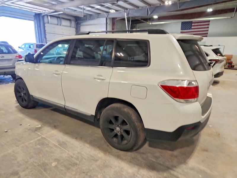 Photo 2 from auction – 2013 TOYOTA HIGHLANDER with VIN 5TDBK3EHXDS245037