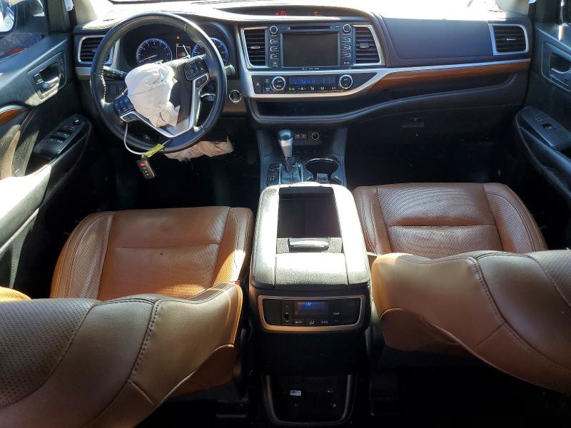 Фото 8 с аукциона – 2018 TOYOTA HIGHLANDER с VIN 5TDDZRFH3JS870302