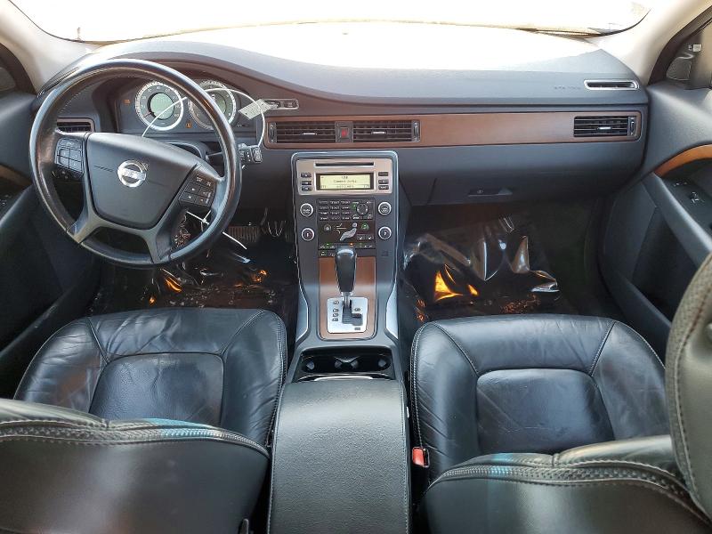 Photo 8 from auction – 2011 VOLVO XC70 3.2 with VIN YV4940BZ3B1097633