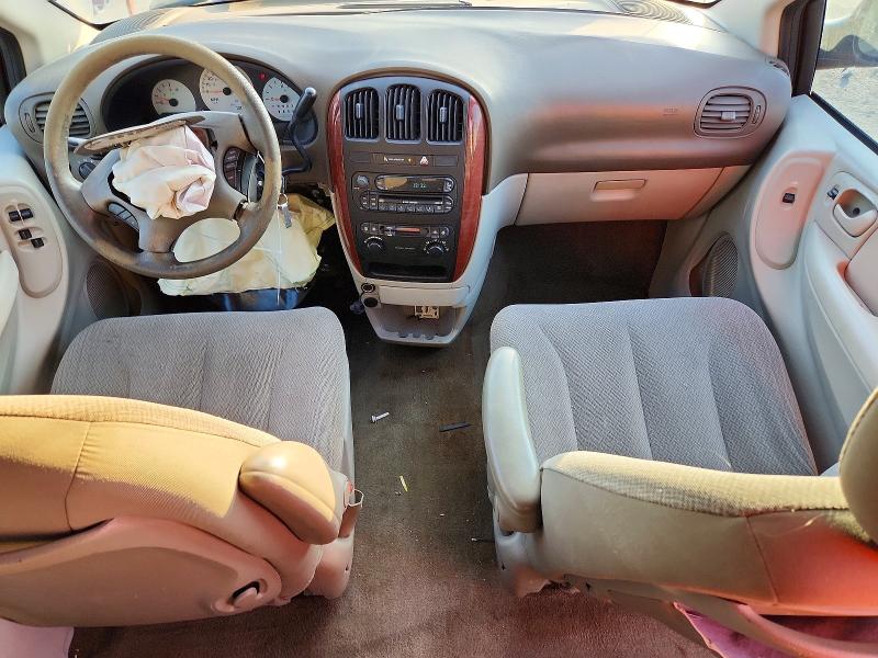 Photo 8 from auction – 2006 CHRYSLER TOWN & COU with VIN 1A4GP45R36B564998