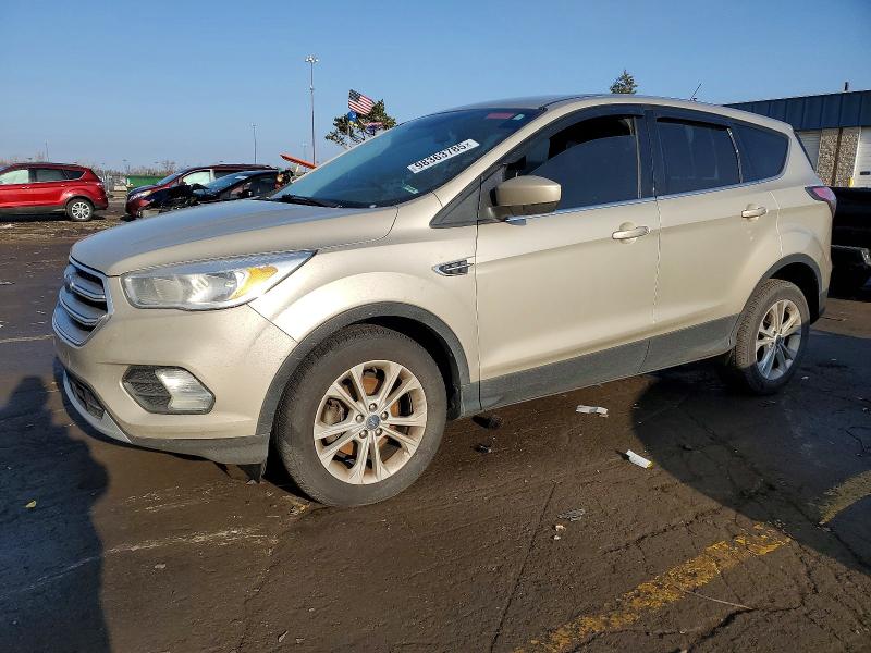 FORD ESCAPE SE 2017 with VIN 1FMCU0GD5HUE92745 - Photo from auction