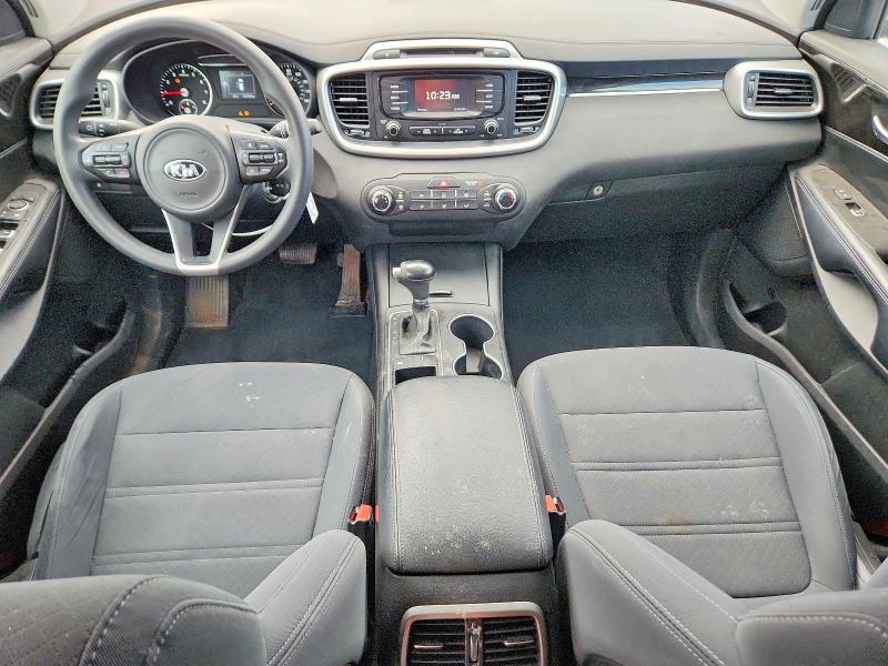 Photo 8 from auction – 2017 KIA SORENTO LX with VIN 5XYPG4A31HG196823