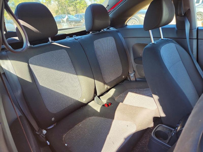 Photo 11 from auction – 2019 VOLKSWAGEN BEETLE with VIN 3VWFD7AT0KM716720