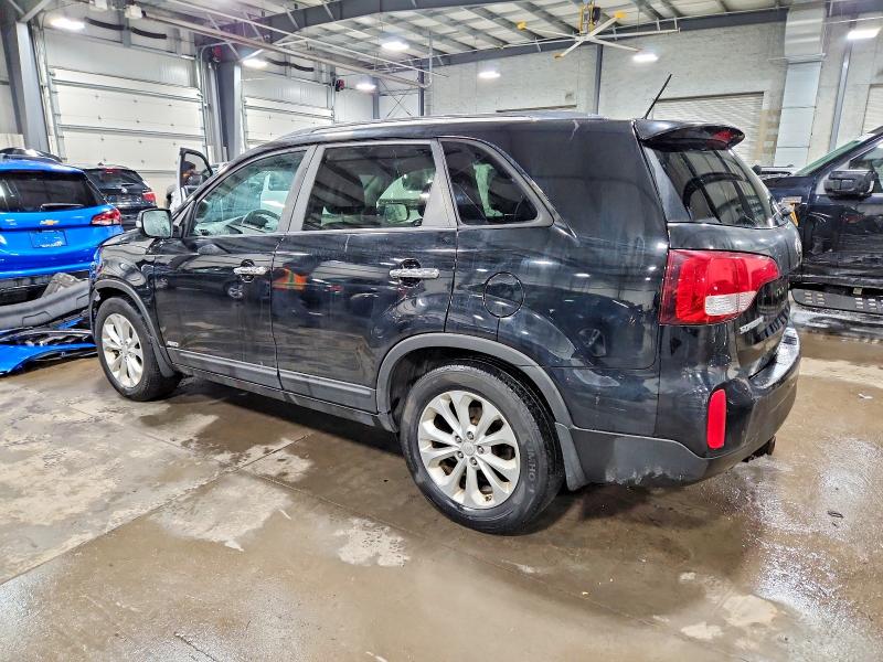 Photo 2 from auction – 2015 KIA SORENTO EX with VIN 5XYKUDA79FG647628