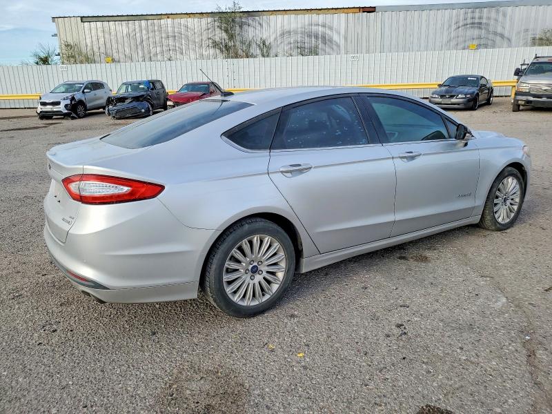 Photo 3 from auction – 2016 FORD FUSION SE with VIN 3FA6P0LU5GR166194