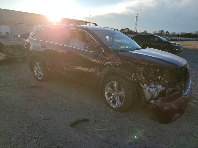 Photo 4 from auction – 2015 TOYOTA HIGHLANDER with VIN 5TDDCRFH5FS010975