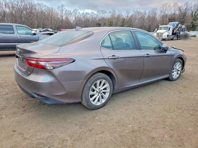 Photo 3 from auction – 2021 TOYOTA CAMRY LE with VIN 4T1C11AK2MU448797
