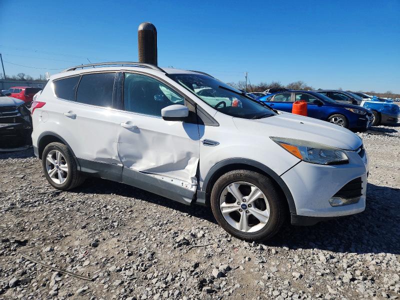 Foto 4 de la subasta – 2016 FORD ESCAPE con VIN 1FMCU0GX7GUA83137