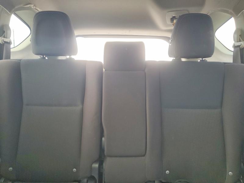 Photo 10 from auction – 2015 TOYOTA RAV4 XLE with VIN JTMWFREVXFJ033494