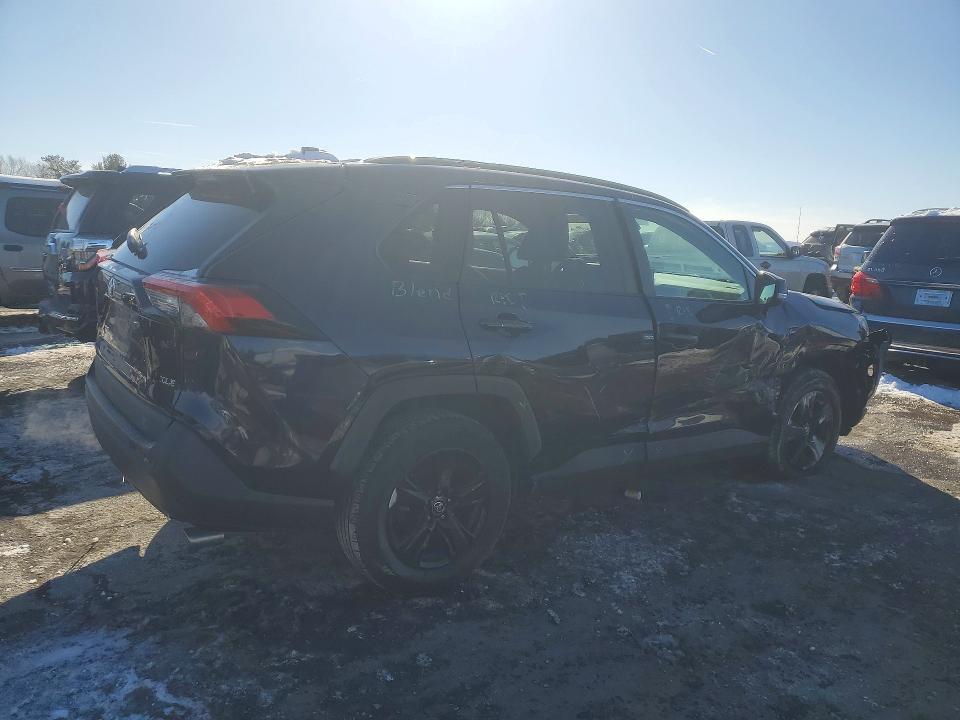 Photo 3 from auction – 2021 TOYOTA RAV4 with VIN 2T3W1RFV2MW112346