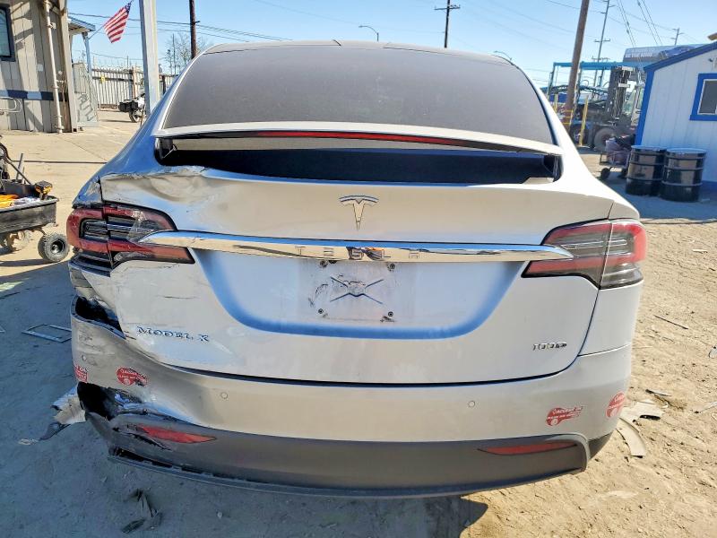 Photo 6 from auction – 2017 TESLA MODEL X with VIN 5YJXCDE20HF054399