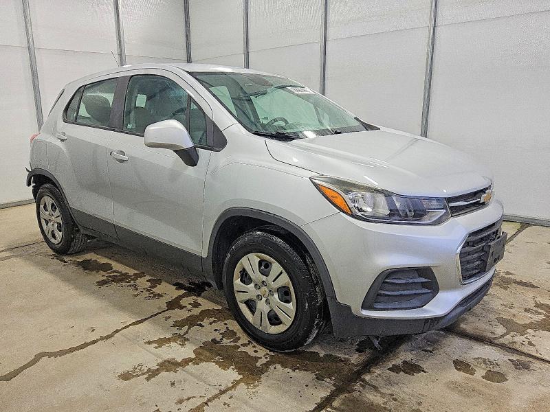 Photo 4 from auction – 2018 CHEVROLET TRAX LS with VIN 3GNCJKSBXJL263015