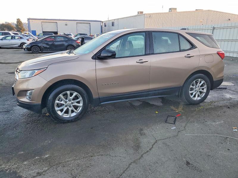 CHEVROLET EQUINOX 2019 with VIN 2GNAXHEVXK6281289 - Photo from auction