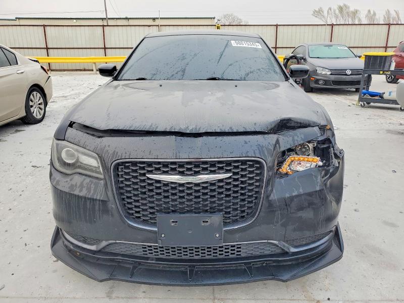 Photo 5 from auction – 2018 CHRYSLER 300 with VIN 2C3CCAAGXJH208233