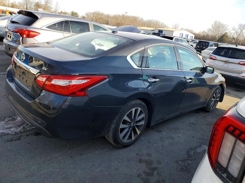 Photo 3 from auction – 2017 NISSAN ALTIMA with VIN 1N4AL3APXHC207469