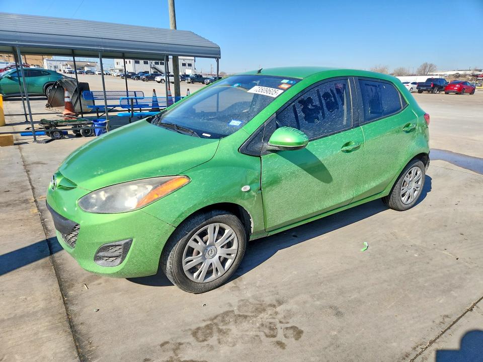 MAZDA MAZDA2 2013 with VIN JM1DE1KY0D0164432 - Photo from auction