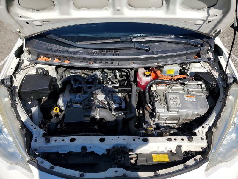 Photo 11 from auction – 2013 TOYOTA PRIUS C with VIN JTDKDTB30D1544858