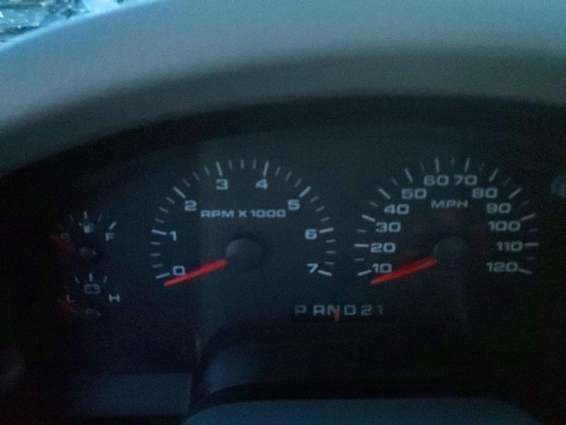 Photo 9 from auction – 2005 FORD F150 with VIN 1FTPX14525KD24973
