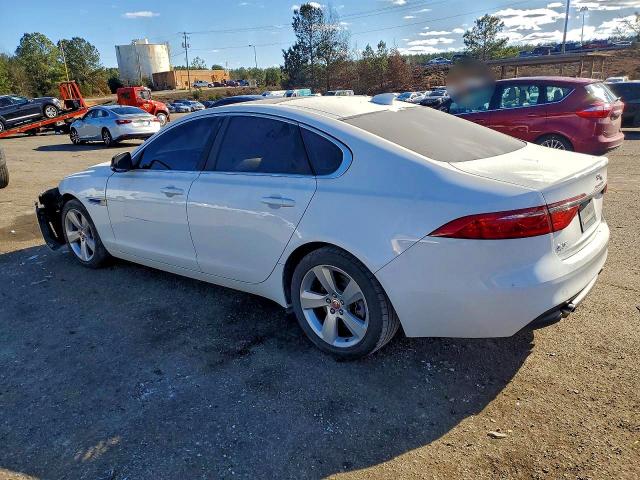 Photo 2 from auction – 2018 JAGUAR XF with VIN SAJBR4FX8JCY61728