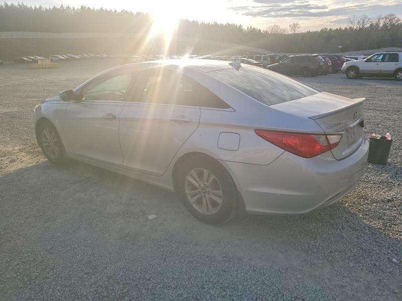 Photo 2 from auction – 2013 HYUNDAI SONATA GLS with VIN 5NPEB4AC8DH689441