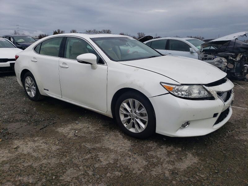 Photo 4 from auction – 2014 LEXUS ES 300H with VIN JTHBW1GG6E2053666