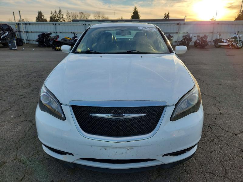 Photo 5 from auction – 2014 CHRYSLER 200 LIMITE with VIN 1C3CCBCG6EN191897
