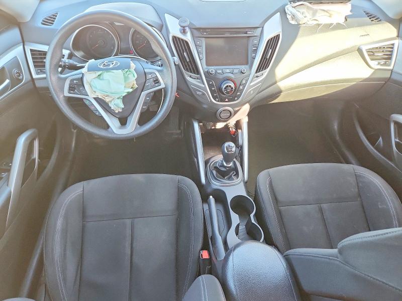 Photo 8 from auction – 2016 HYUNDAI VELOSTER with VIN KMHTC6AD0GU260678