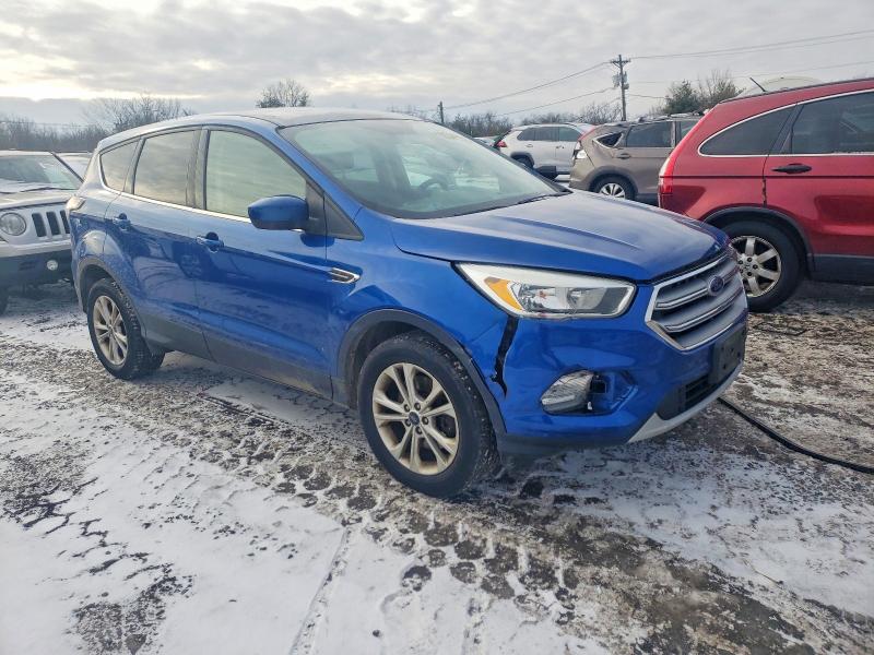 Photo 4 from auction – 2017 FORD ESCAPE SE with VIN 1FMCU9GD2HUA18059