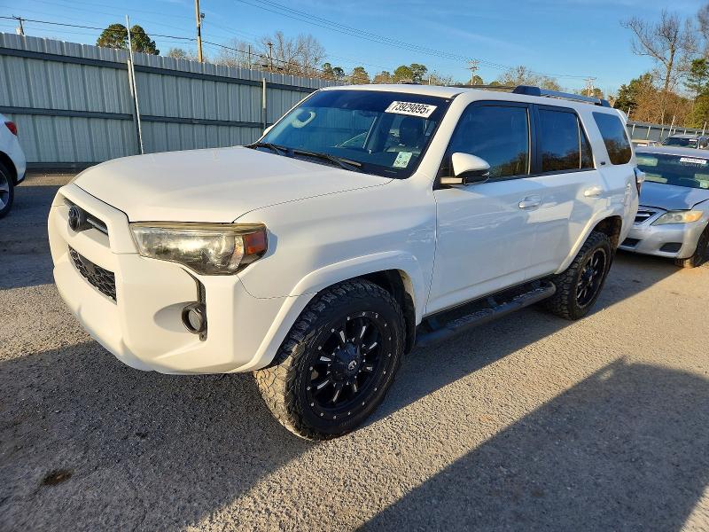 TOYOTA 4RUNNER SR 2020 with VIN JTEZU5JR1L5224676 - Photo from auction